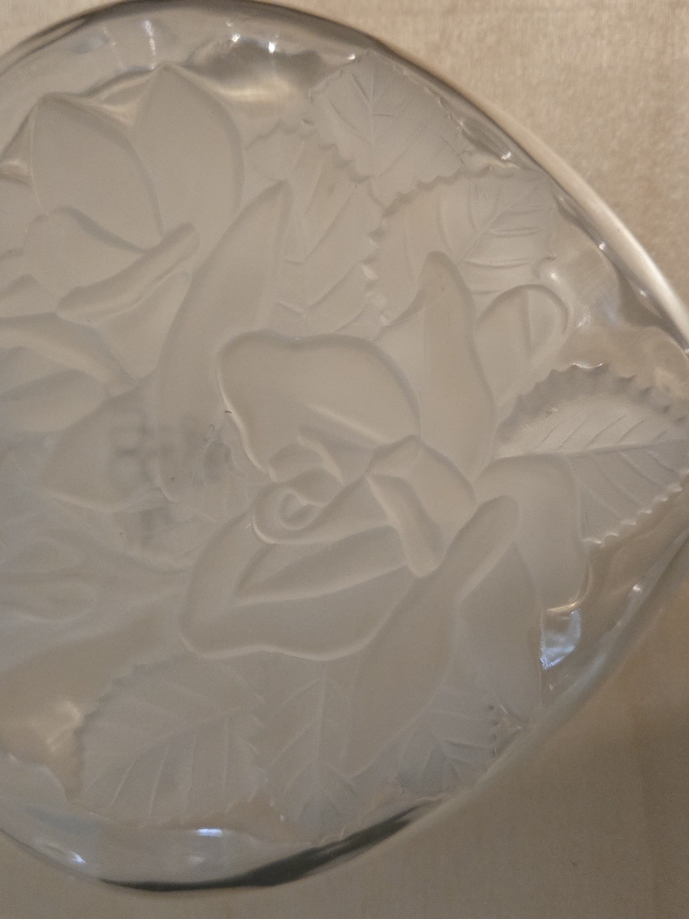 Vintage Studio Nova Heart-Shaped Crystal Dish with Rose Motif - Picture 2 of 4